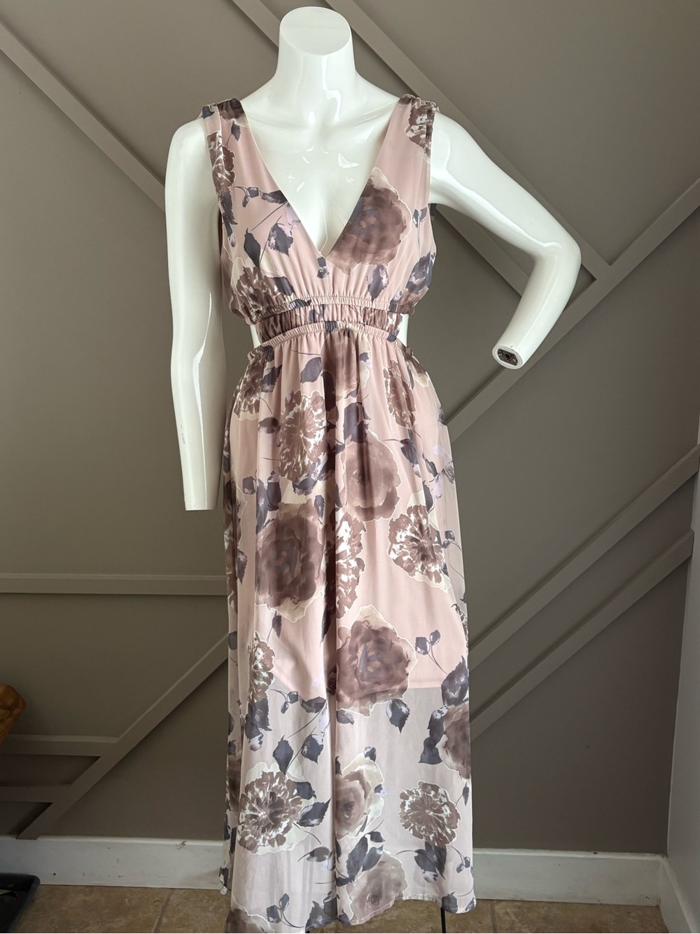 Sienna Sky Blush Pink & Taupe Floral V-Neck Maxi Dress